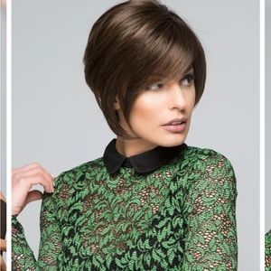 Raquel Welch Modernista Wig in RL8/29SS - Pet & Smoke Free home